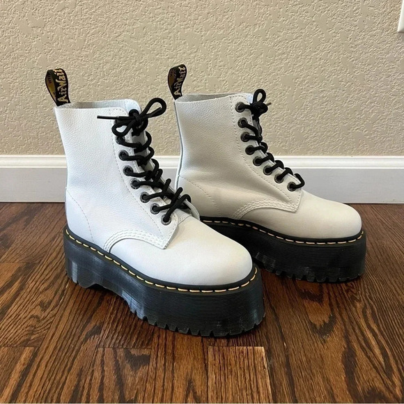 DR. MARTENS 1460 Pascal Max Optical White Platform Boots Women’s Size 6 Sold Out - Picture 1 of 15
